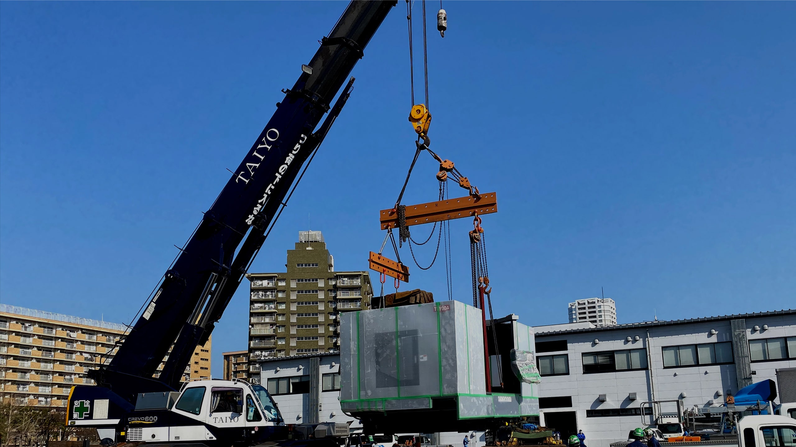 重量屋とは産業機械や精密機器などのとにかく重いものを扱う専門職集団