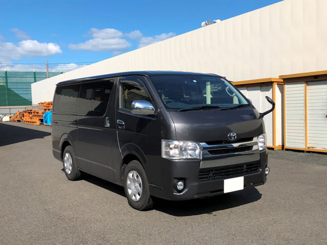 ハイエースバン